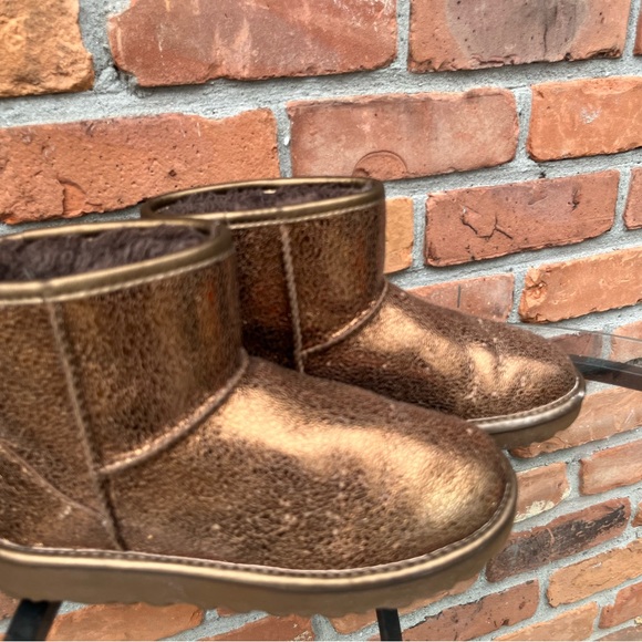 UGG Classic Mini Metallic Sparkle Size 6 Bronze - Picture 2 of 9